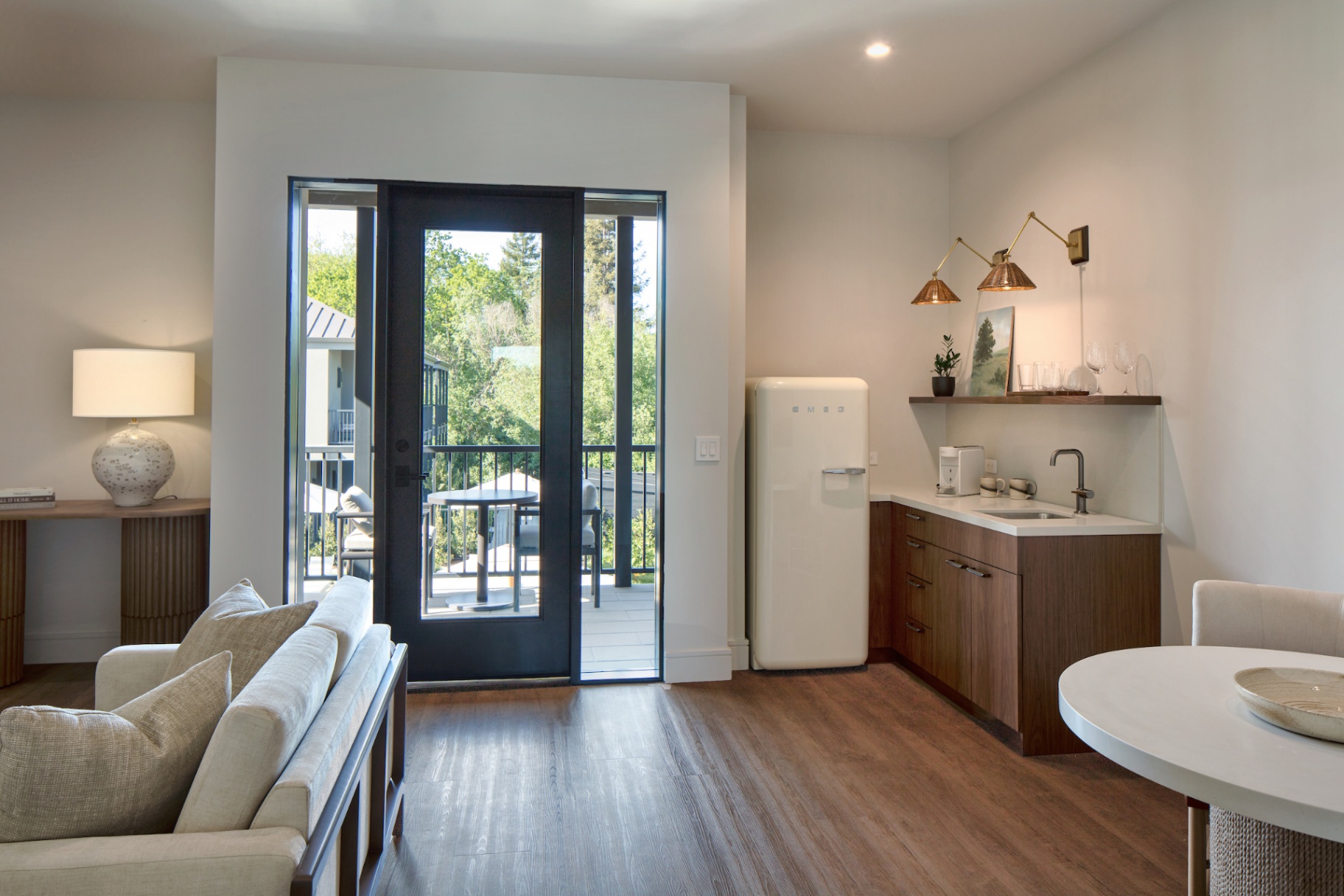 Suite 2 kitchenette